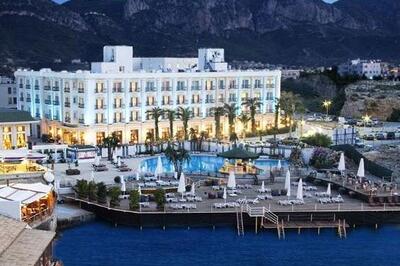 Rocks Hotel & Casino