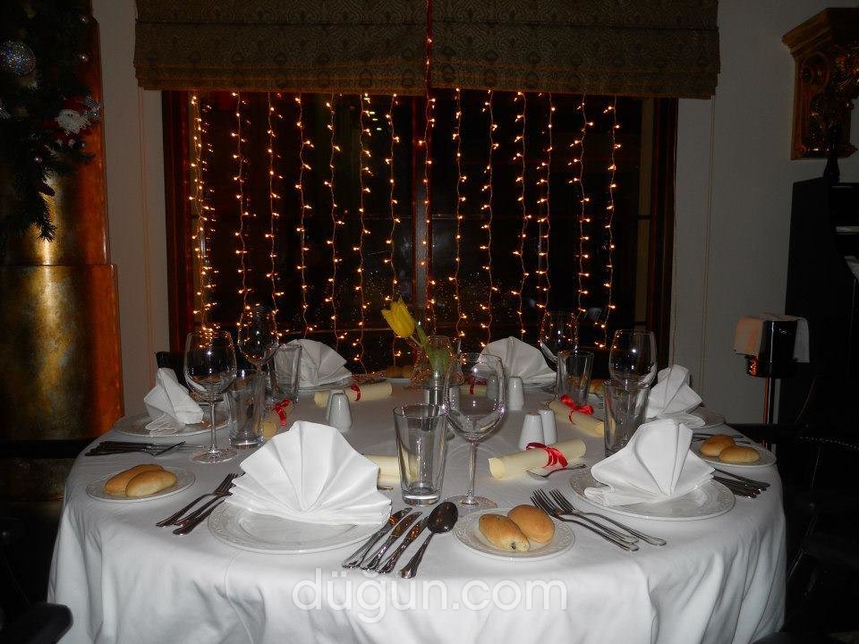 Rocks Hotel & Casino