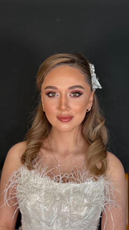 Evindar Çelik Makeup Artist