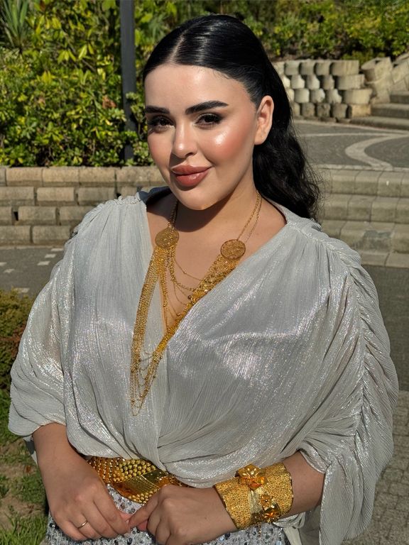 Evindar Çelik Makeup Artist