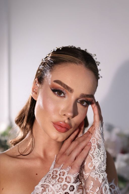 Evindar Çelik Makeup Artist
