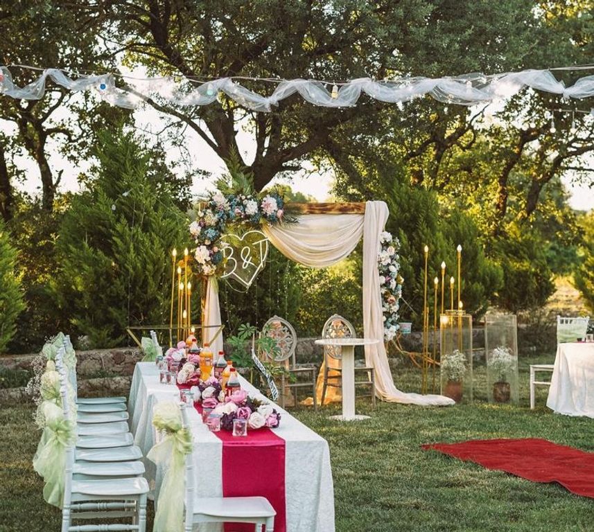 Assos At Çiftliği Kır Düğün Salonu