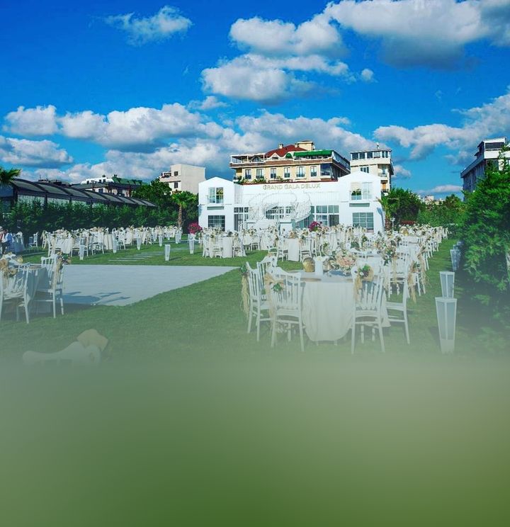 Grand Gala De Luxe