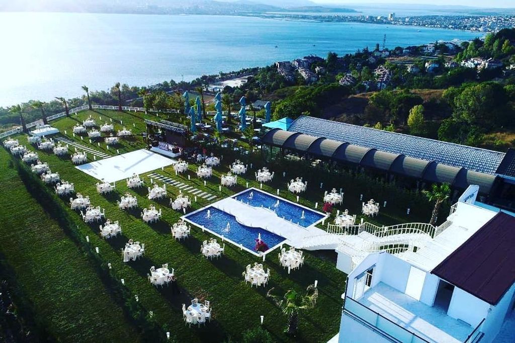 Grand Gala De Luxe