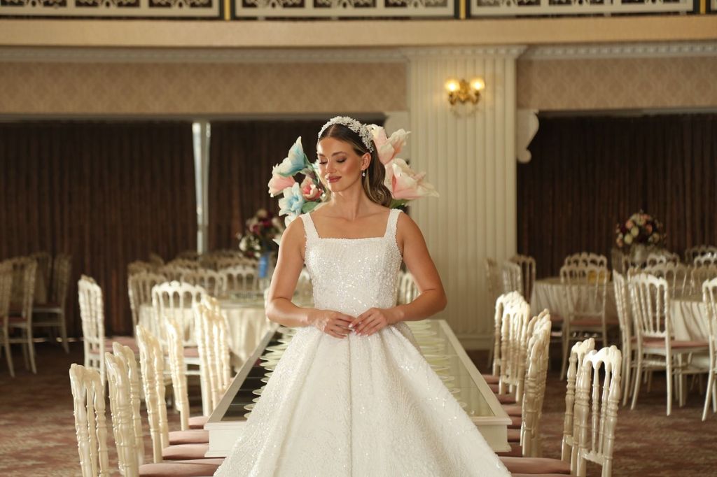 Atalay Gelinlik Feride Karadağ