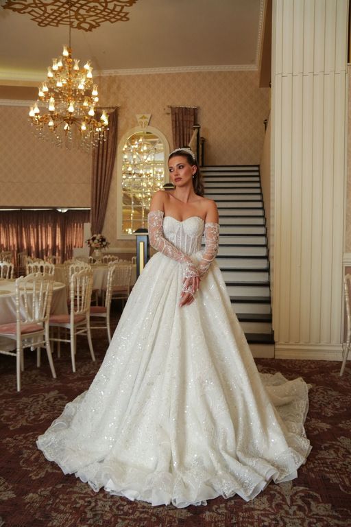 Atalay Gelinlik Feride Karadağ