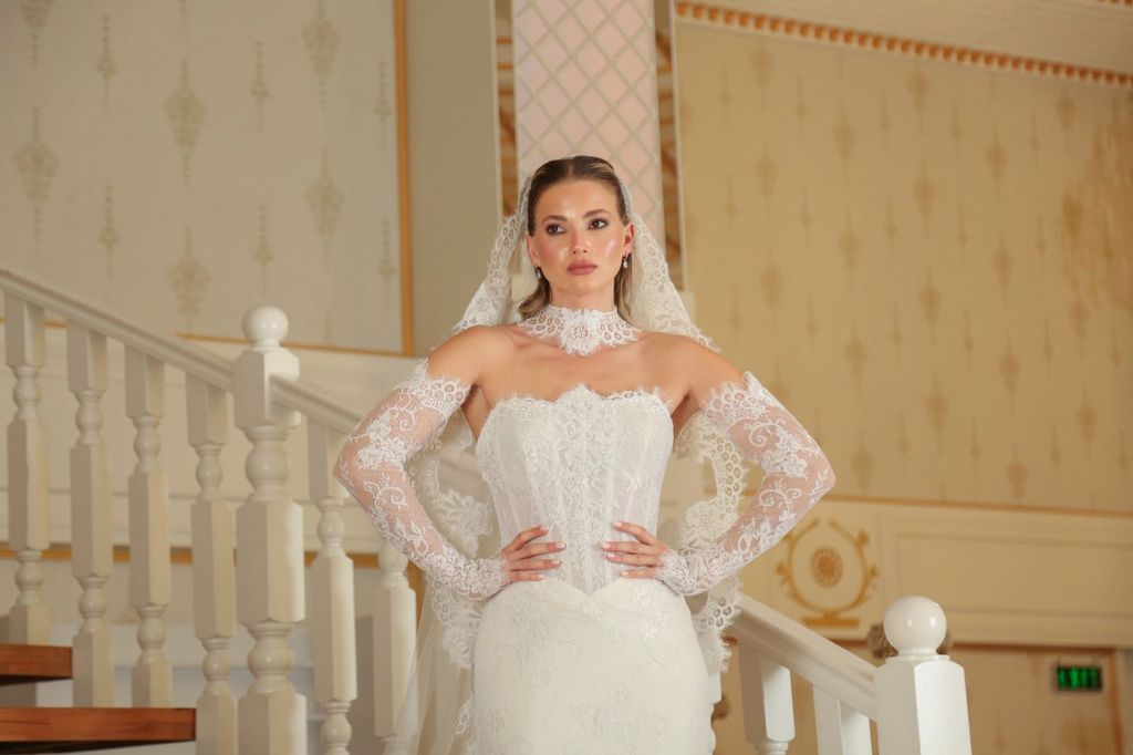 Atalay Gelinlik Feride Karadağ