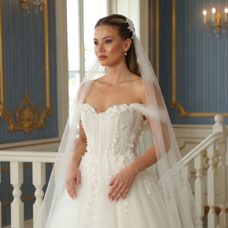 AGFK-8-25 A Kesim Düşük Omuz Romantik Gelinlik 3