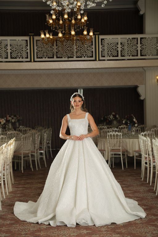 Atalay Gelinlik Feride Karadağ