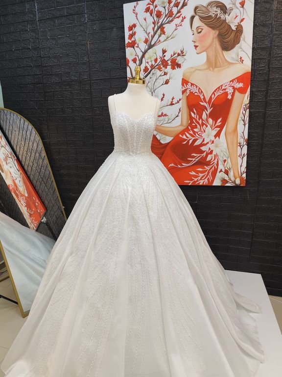 Öykü Işıltılı Prenses Gelinlik Prenses Kesim V Yaka Modern Gelinlik 2