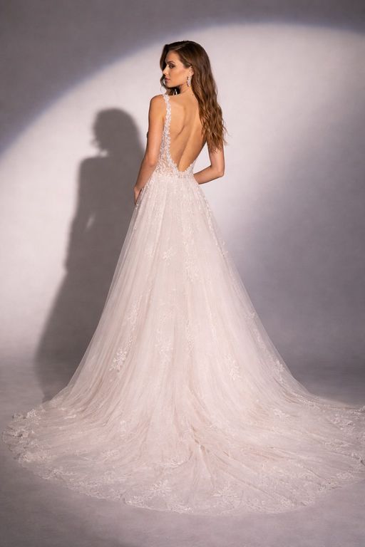 Derin V Yaka A Kesim Gelinlik A Kesim Sırt Dekolteli V Yaka Gelinlik 4