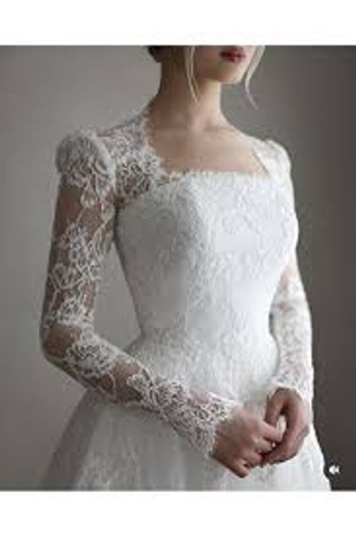 Kare Yaka Uzun Kollu Gelinlik Prenses Kesim Kare Yaka Göğüs Dekolteli Gelinlik 3