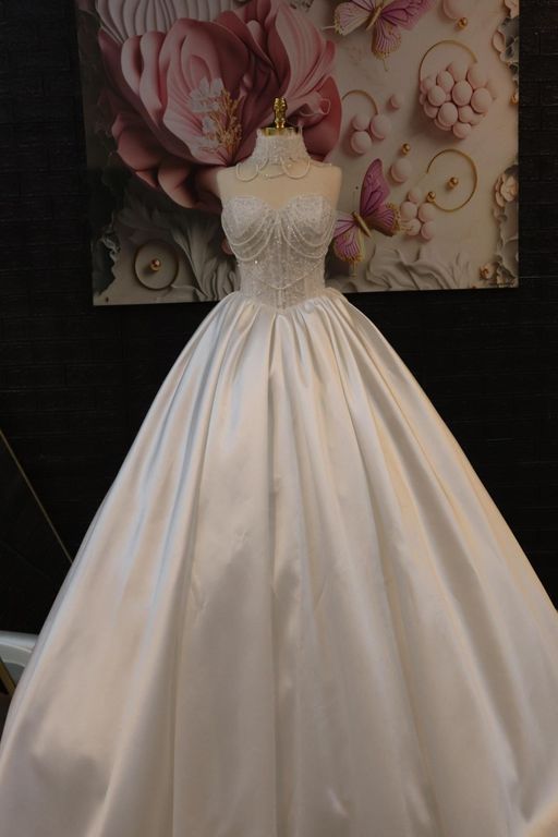 Piraye Wedding Dress