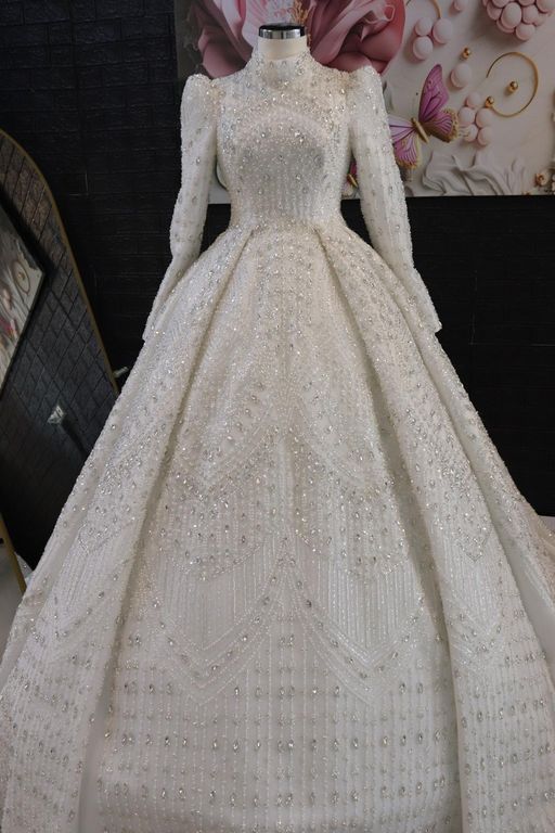 Kristal İşlemeli Uzun Kollu Prenses Gelinlik A Kesim Tesettür Modern Gelinlik 3