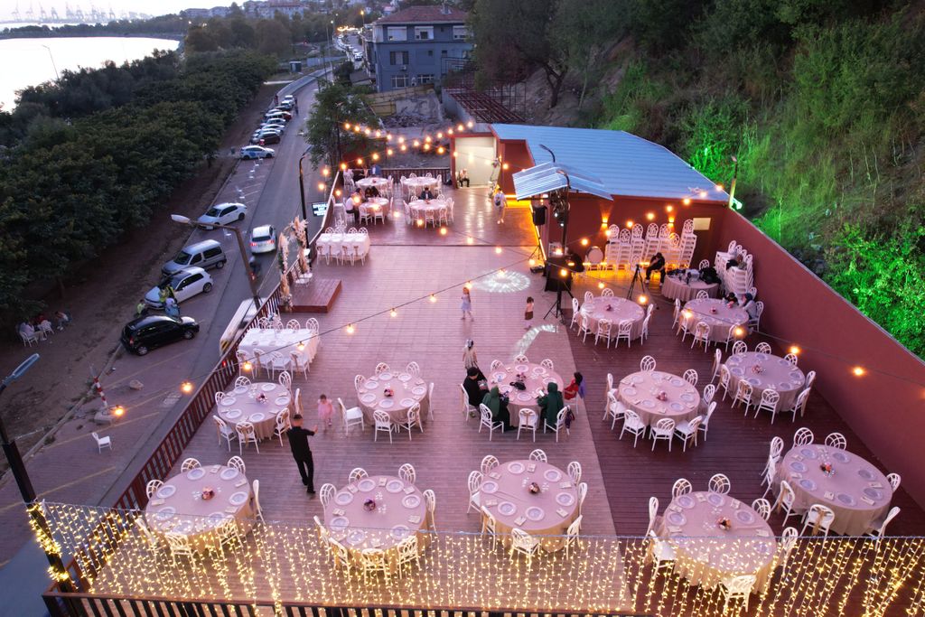 Efsunlu Davet Salonları