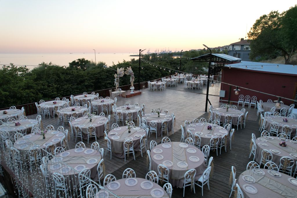 Efsunlu Davet Salonları