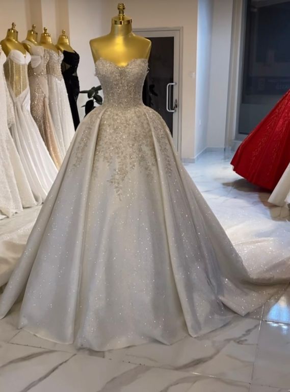 Divelya Moda Evi