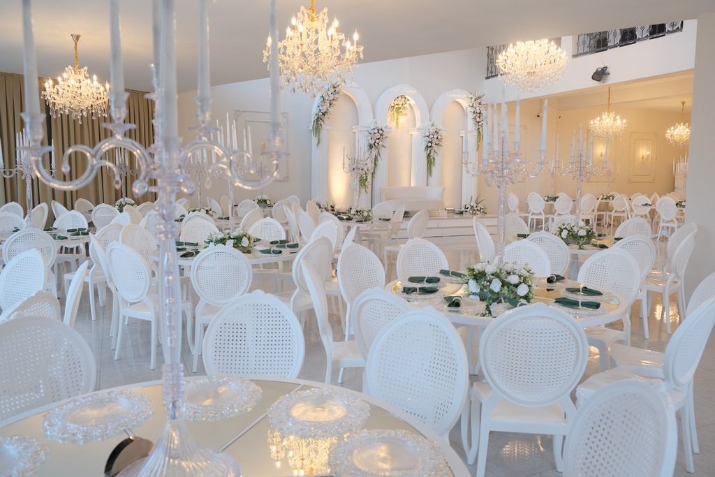 Laura Event - 2599137