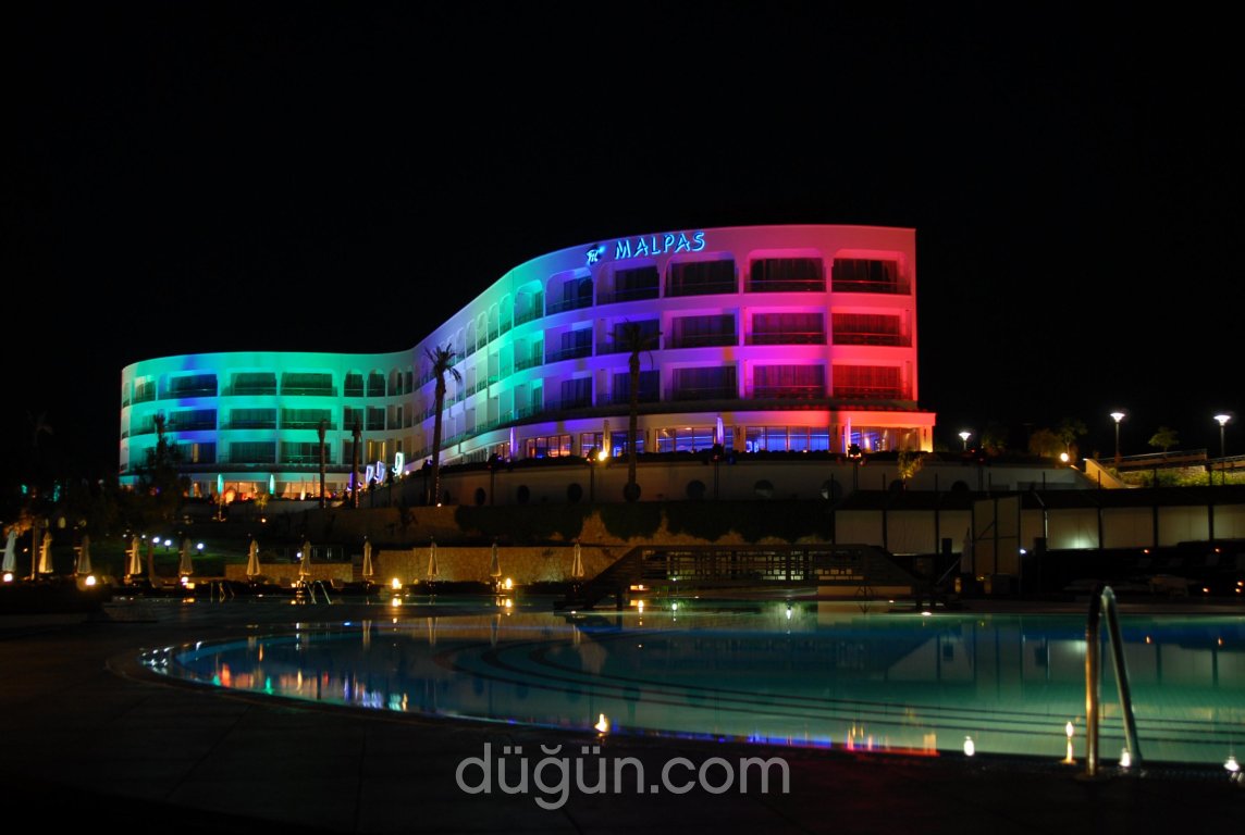 Malpas Hotel & Casino