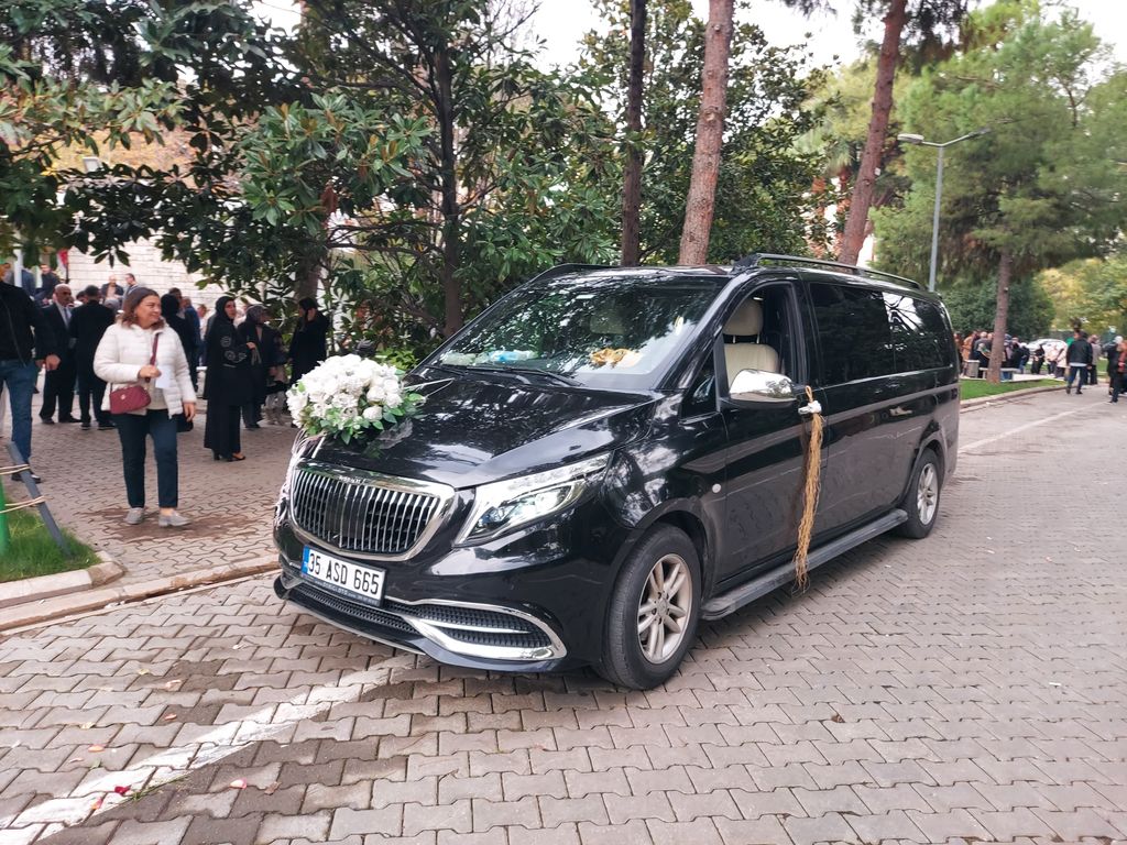 İz Air Vip Düğün Aracı