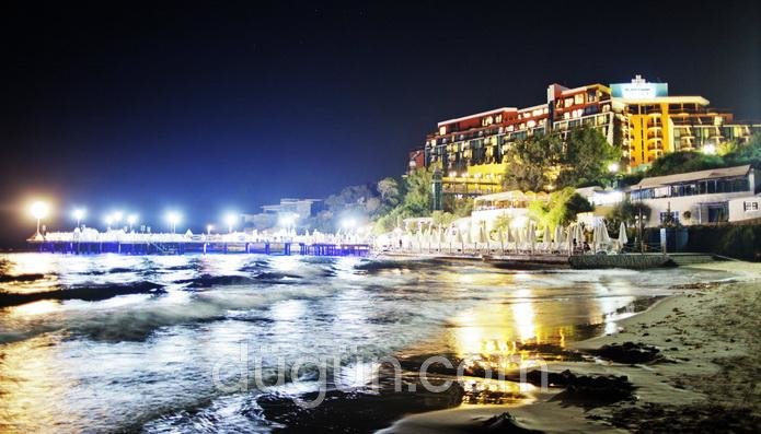 Merit Crystal Cove Hotel