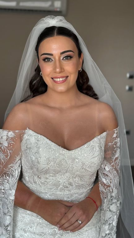 Ayşegül Sağ Make Up Artist