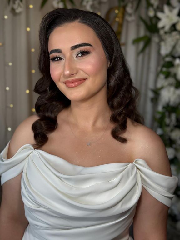 Ayşegül Sağ Make Up Artist