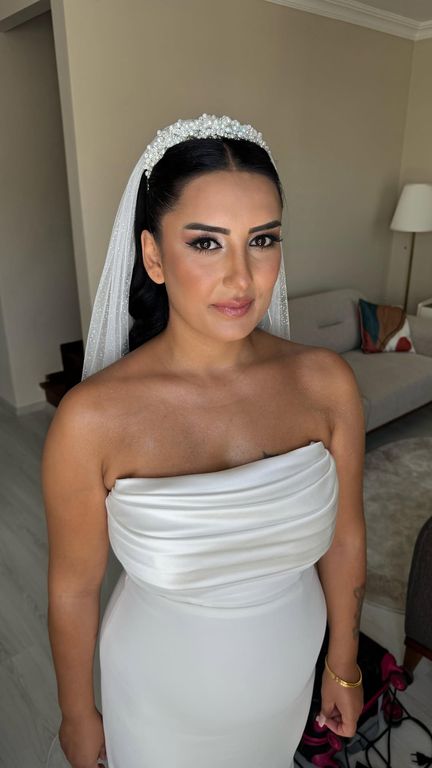 Ayşegül Sağ Make Up Artist