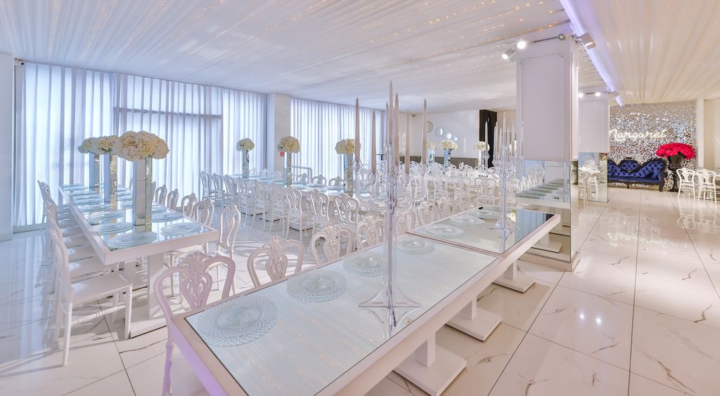 Margaret Davet & Wedding House