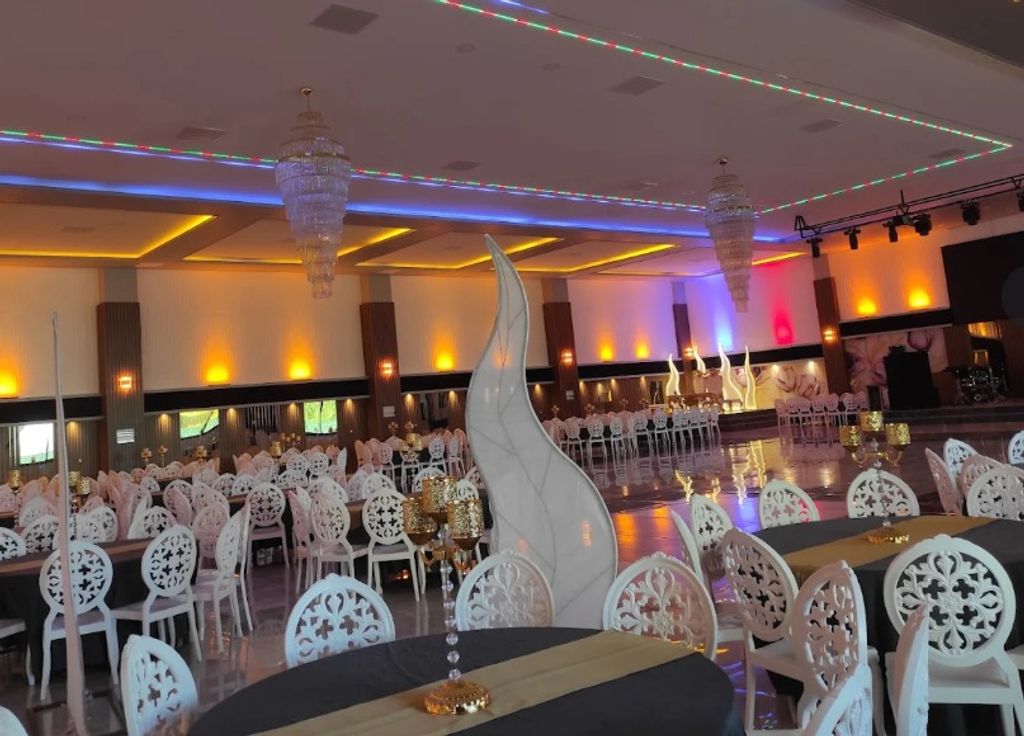 Akar Deluxe Düğün ve Konferans Salonu