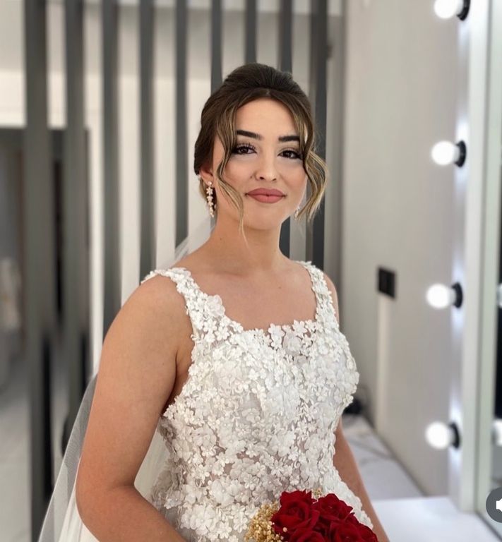 Yıldız Demirel Kuaför ve Güzellik Salonu