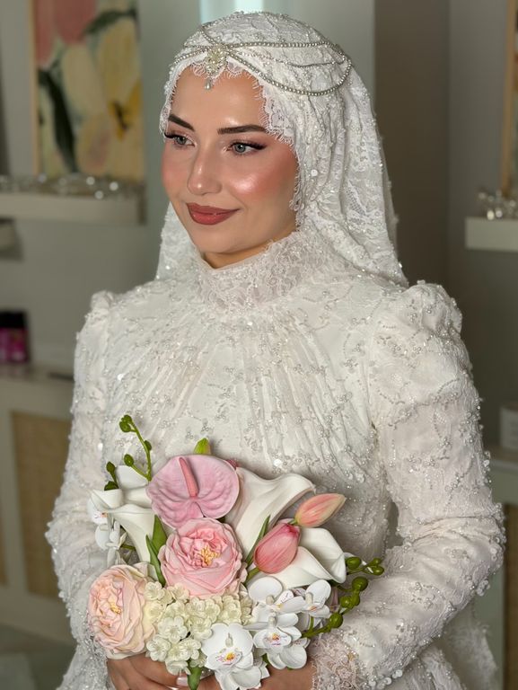 Esra Kayacan Makeup Studio - 2603931