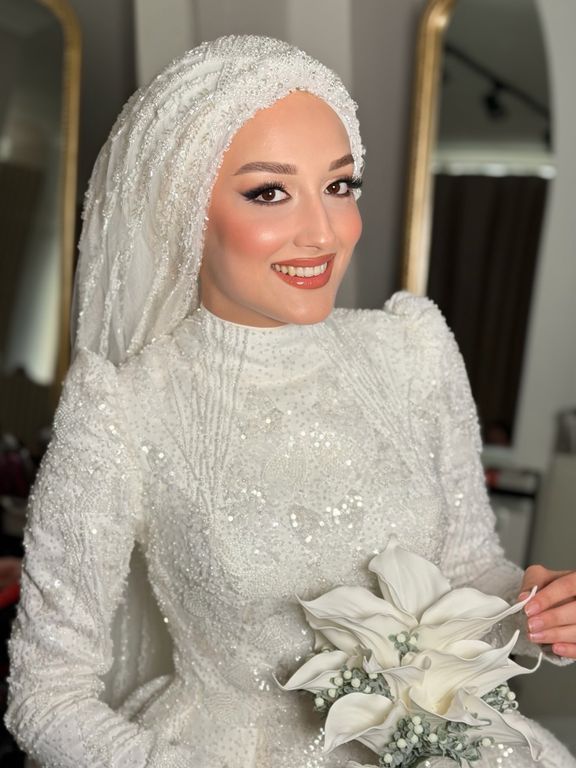 Esra Kayacan Makeup Studio - 2603933