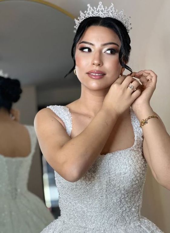 İlknur Kaya & Aygün Sağır Makeup Studio