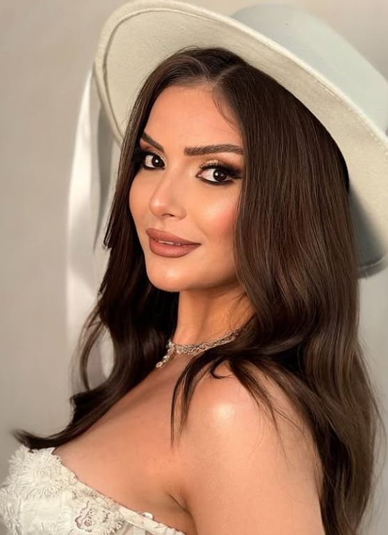 İlknur Kaya & Aygün Sağır Makeup Studio