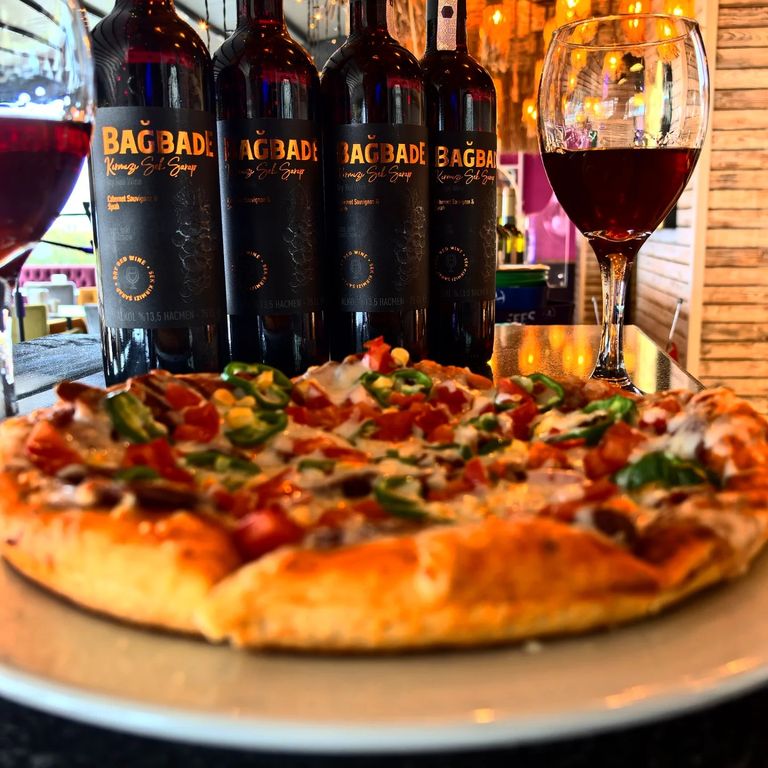 Emyr Beach Restaurant