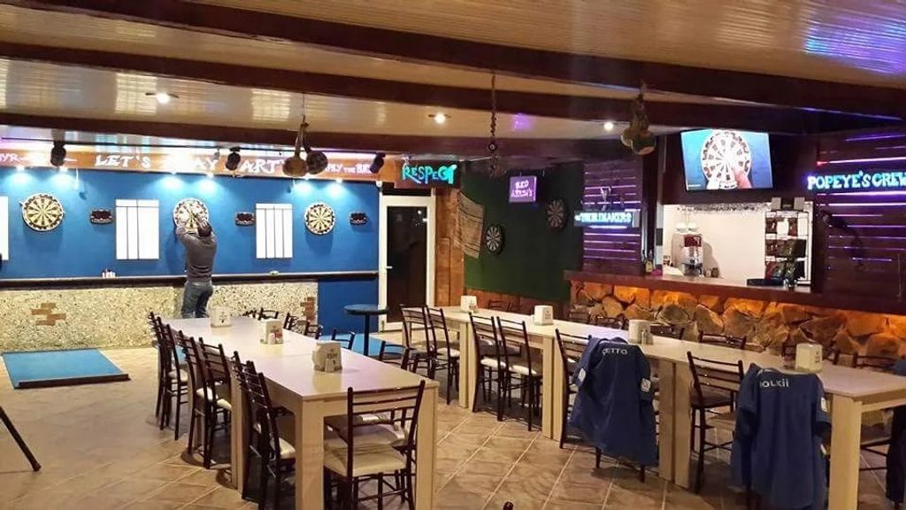 Emyr Beach Restaurant