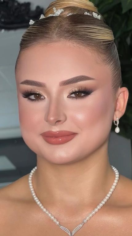 Samo Hair & Makeup - 2603841