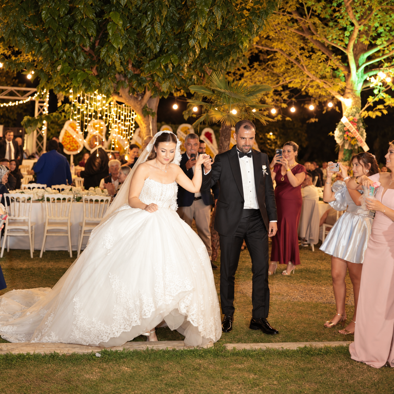 Mandarin Event Group - 2589896