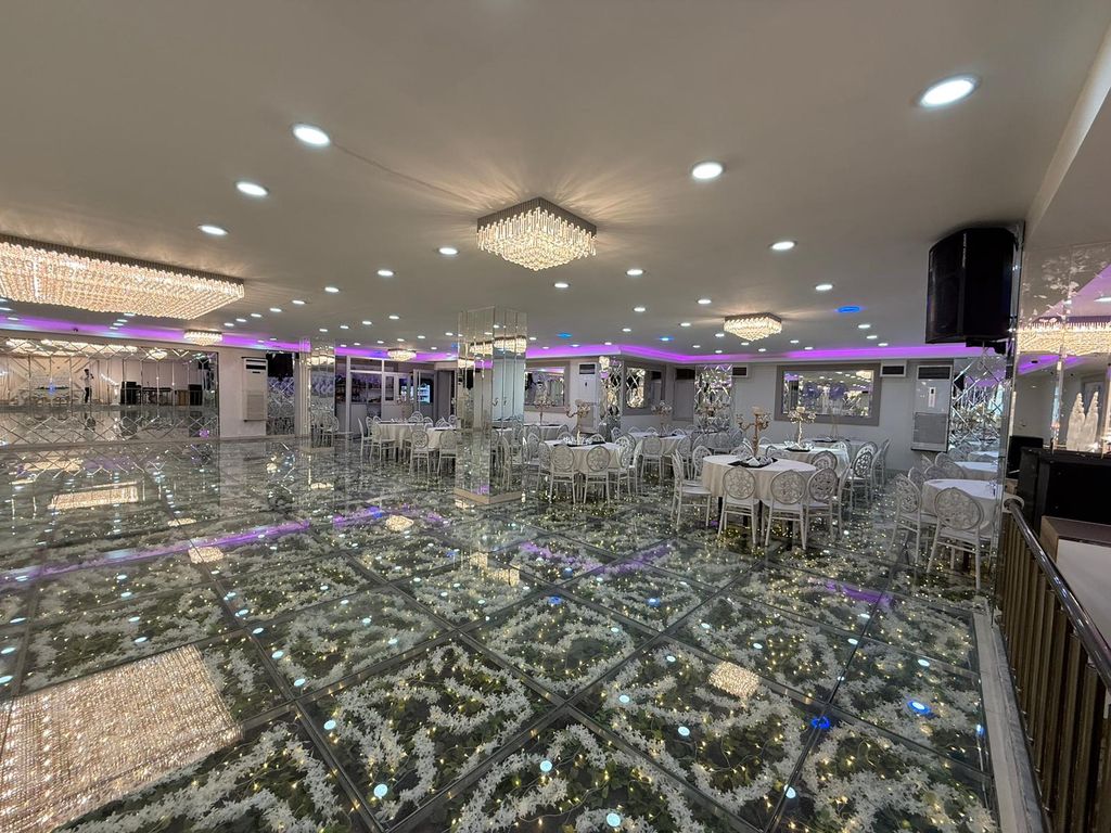 İmparator Müzikhol ve Düğün Salonu