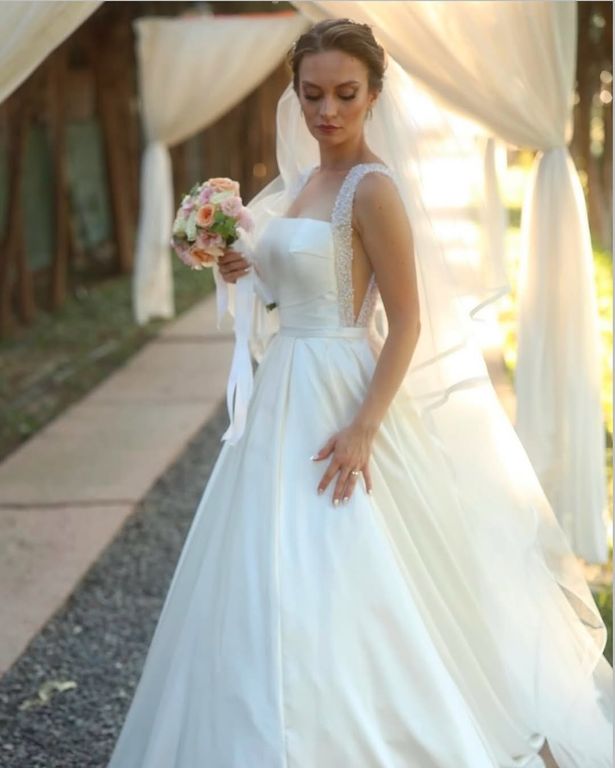 Deniz Demir Gelinlik Atölyesi