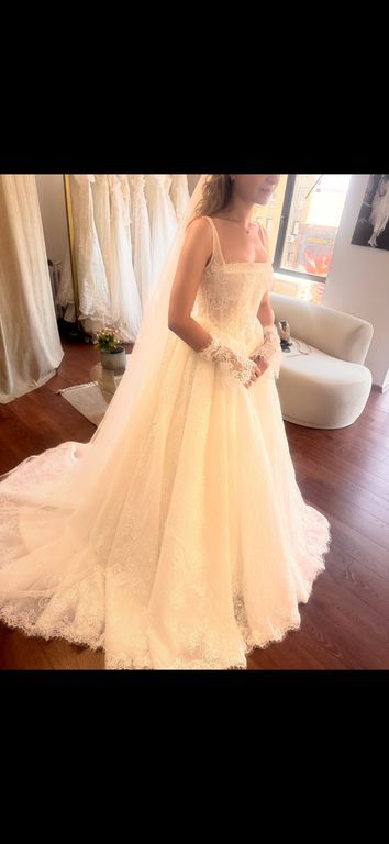 DDGA-4-26 A Kesim Kare Yaka Sırt Dekolteli Gelinlik 2