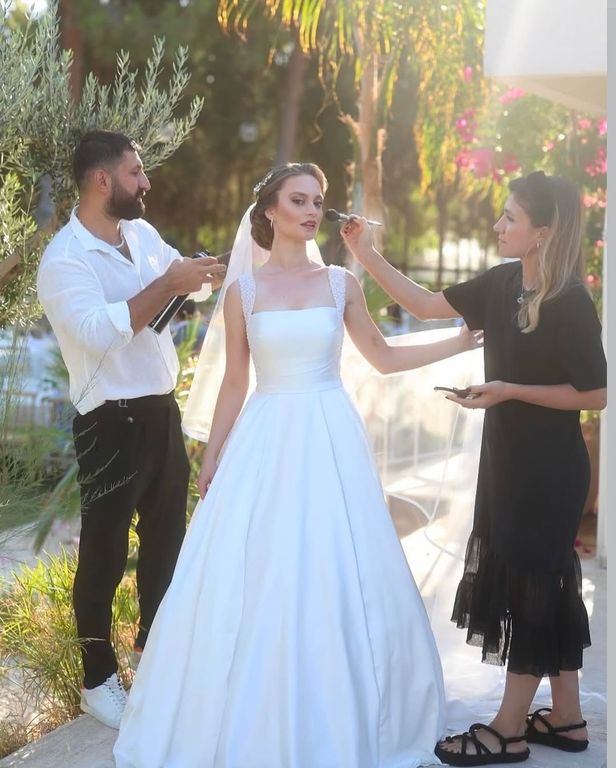 Deniz Demir Gelinlik Atölyesi