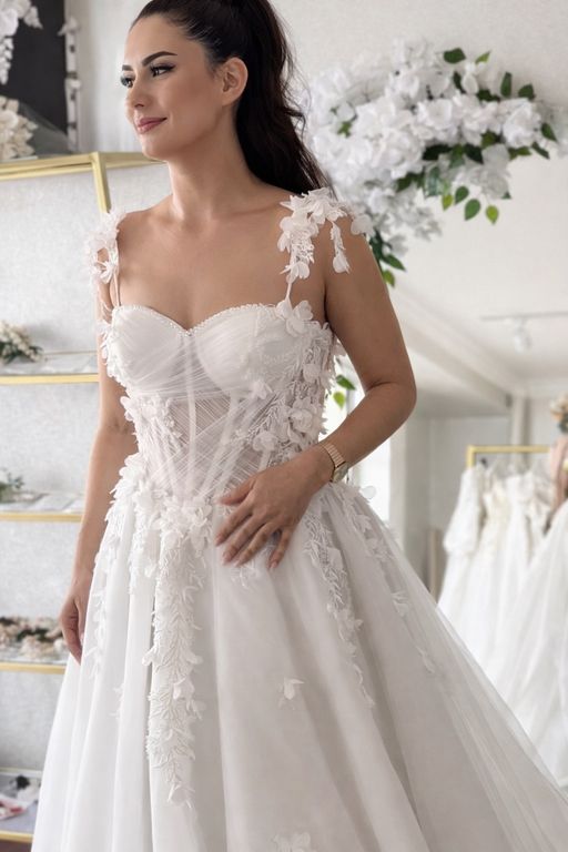 Drapeli Üç Boyutlu Gelinlik A Kesim Helen Straplez Gelinlik 2