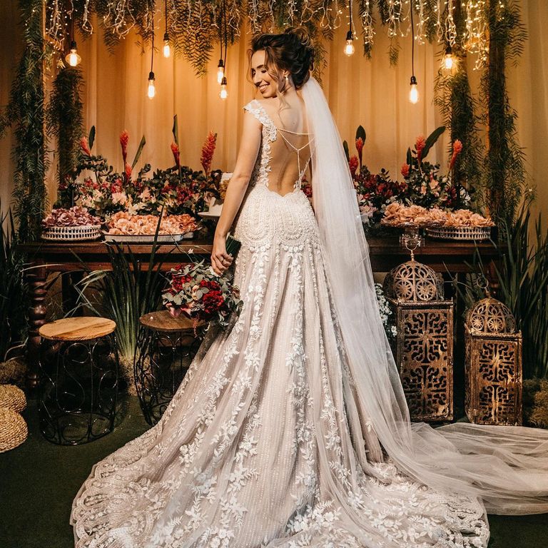 Esin Arıcan Gelinlik & Haute Couture