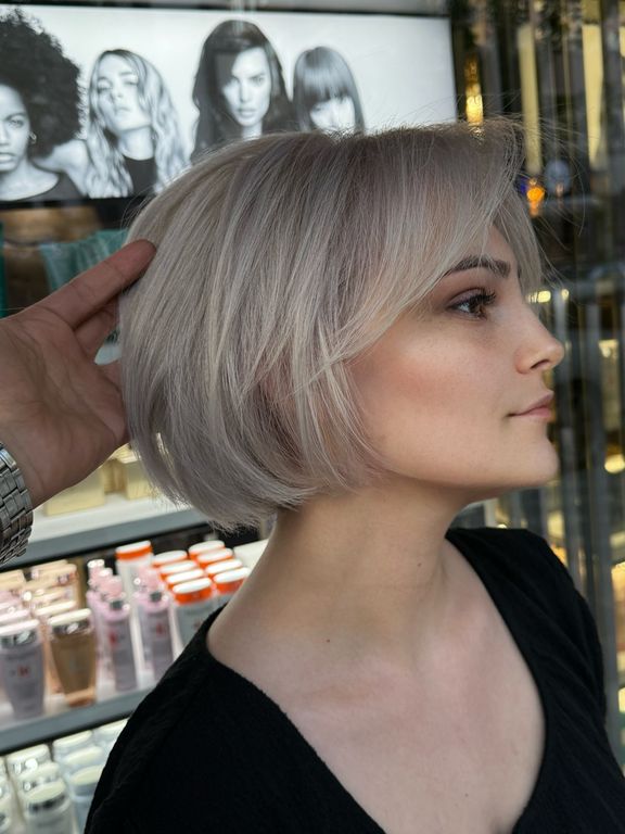 Özgür Çiftegöz Hair Design Makeup