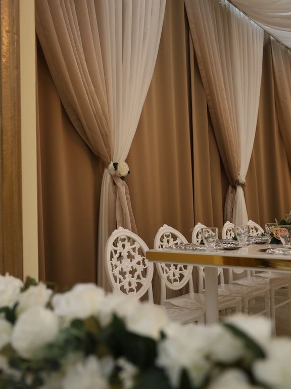 Queens Garden Davet Evi