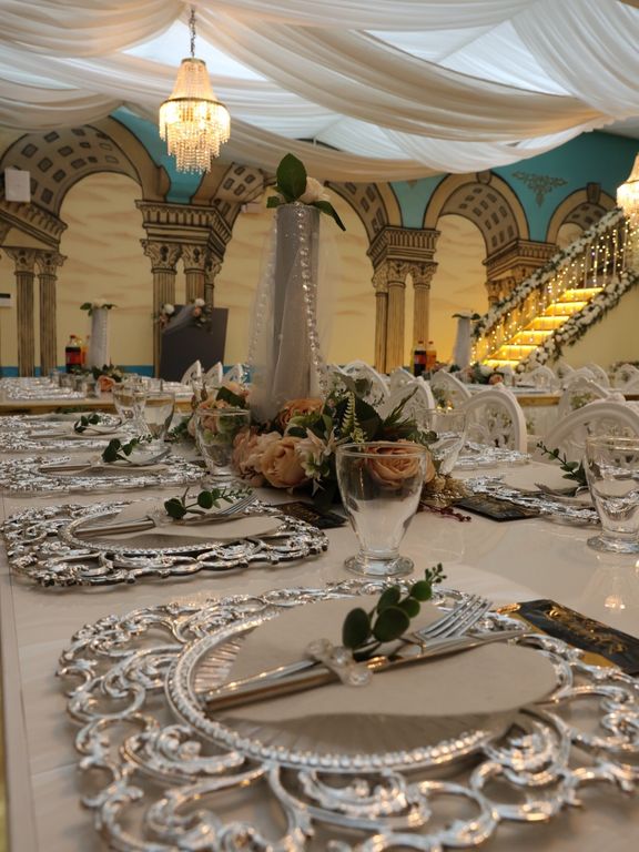 Queens Garden Davet Evi