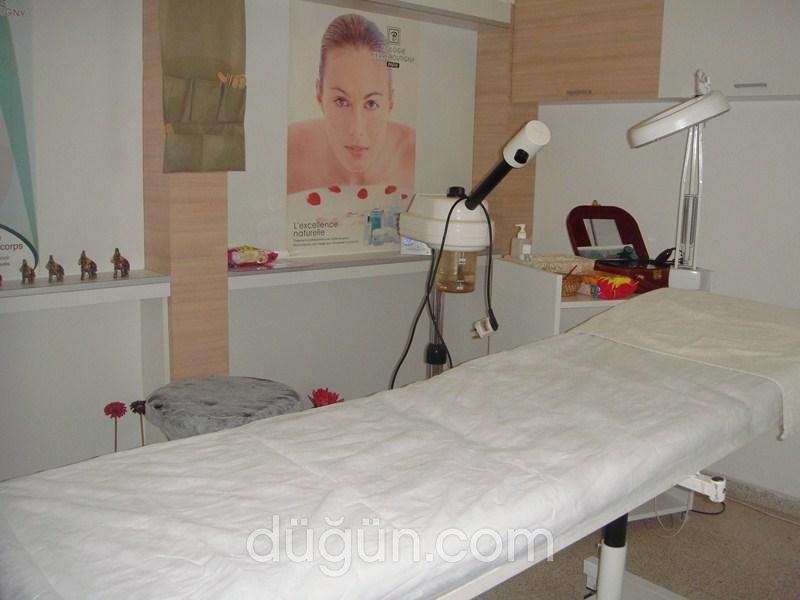 Senyoritta Beauty Salon