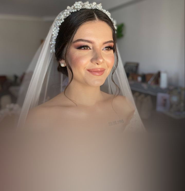 https://i.dugun.com/gallery/119719/720x744_f_betul-ozgurel-makeup-studio_AWgEjpfu.jpg?v=1